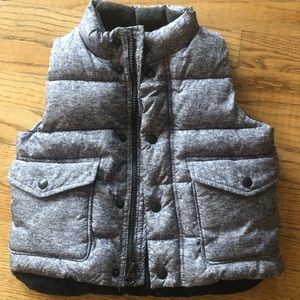 LIKE NEW 2T Gap Vest PRICED TO SELL!